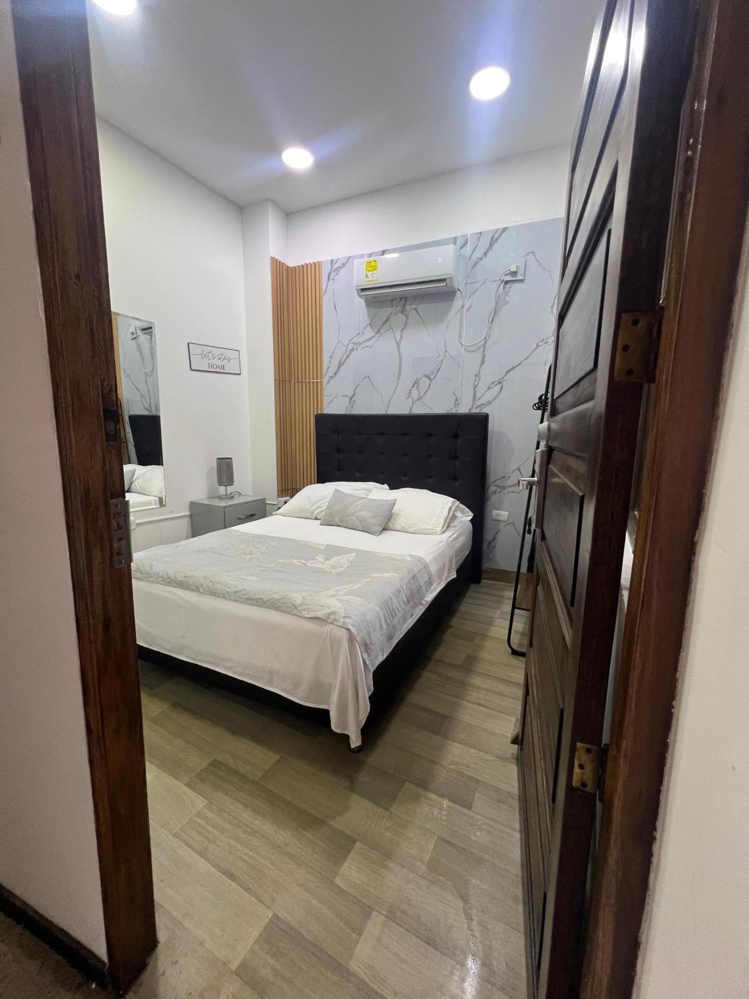 Santa Alejandria Hotel — Fotos 1